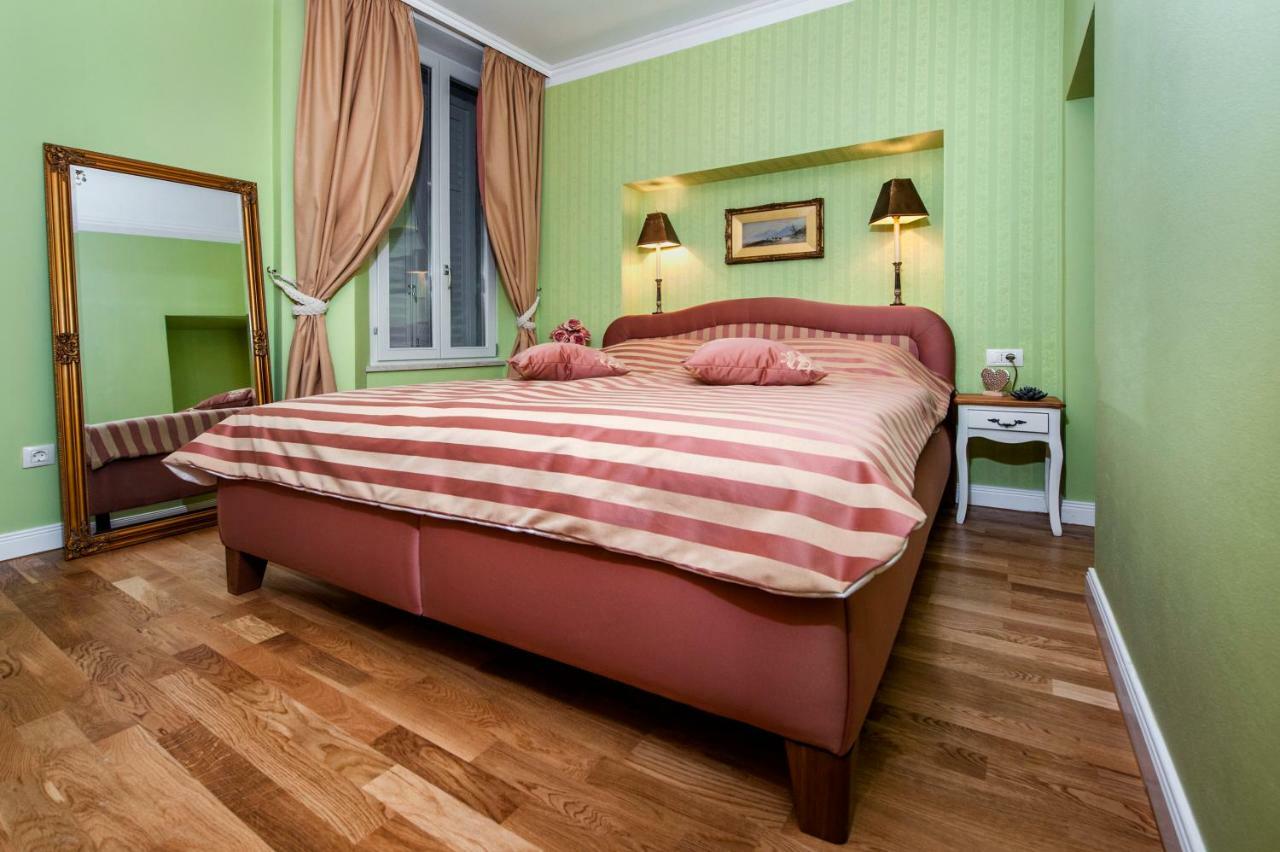 Adriatic Royal Sea View Apartment Rovinj Exterior foto